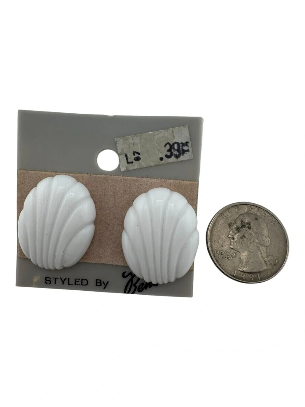 Vintage Coastal Shell Statement Earrings White Beachy Studs Nautical‎ Minimalist